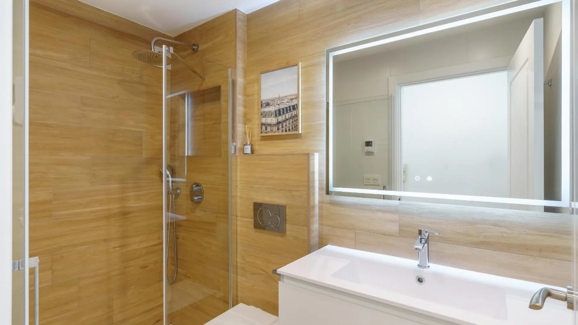 Monthly Triunfo By Sweet Home San Sebastián Spanien