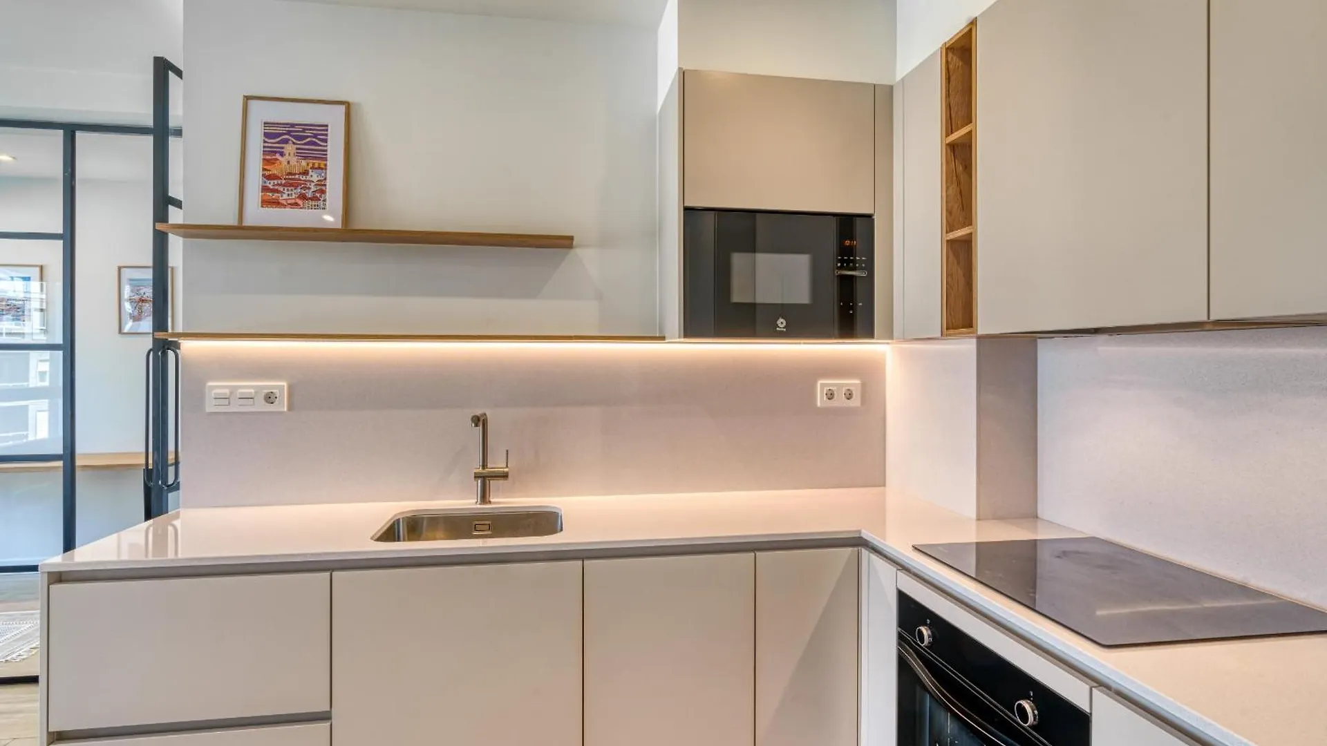 Monthly Triunfo By Sweet Home San Sebastián 0*,  Spanien